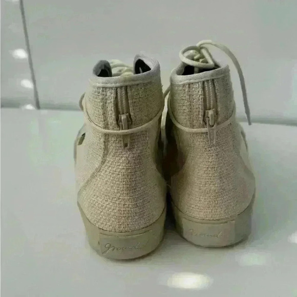 GROUNDED PEOPLE Lee Ivory Canvas Shoes for Men & Women Size 8 - Picture 6 of 7